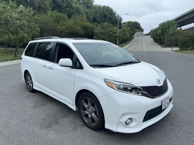 2017 Toyota Sienna SE