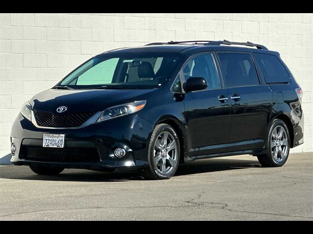 2017 Toyota Sienna SE