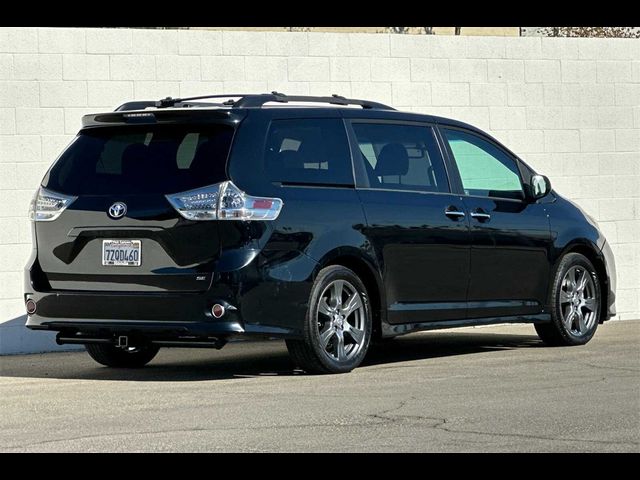 2017 Toyota Sienna 