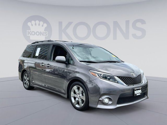 2017 Toyota Sienna 