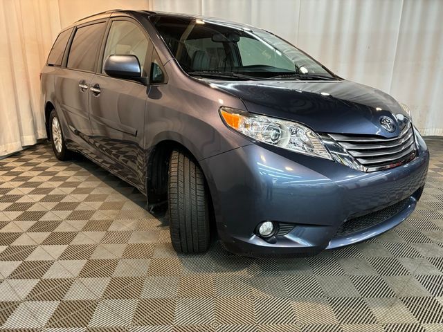 2017 Toyota Sienna 