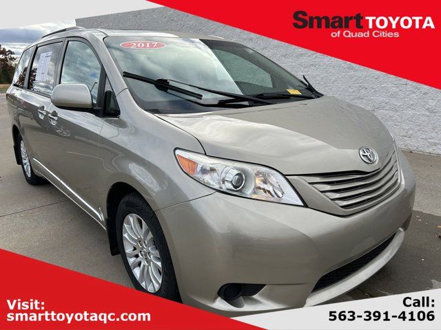 2017 Toyota Sienna XLE