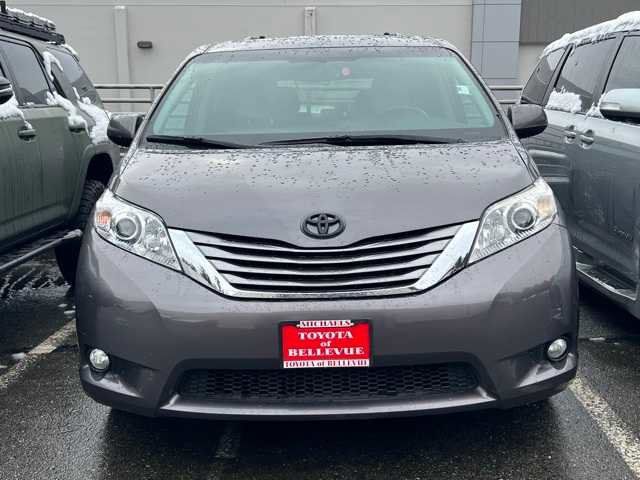 2017 Toyota Sienna 