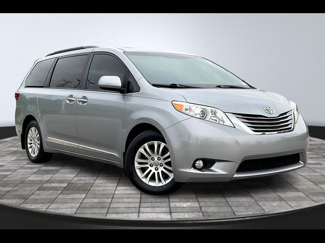2017 Toyota Sienna 