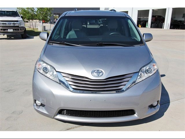 2017 Toyota Sienna 