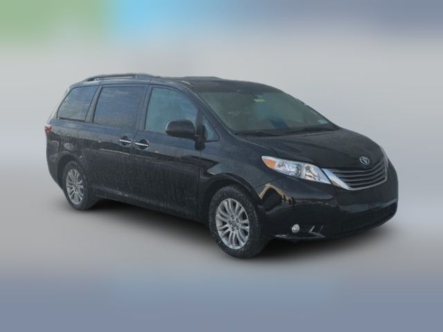 2017 Toyota Sienna 