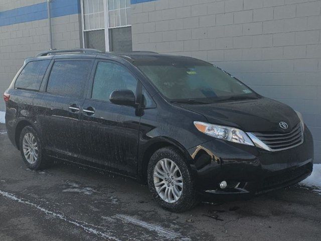 2017 Toyota Sienna 