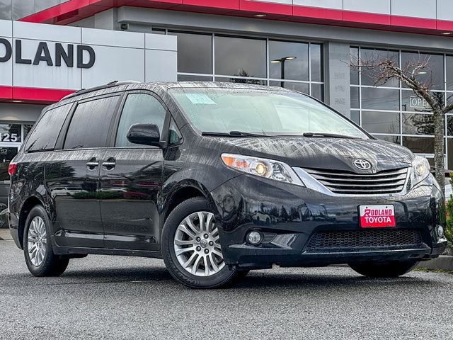 2017 Toyota Sienna XLE