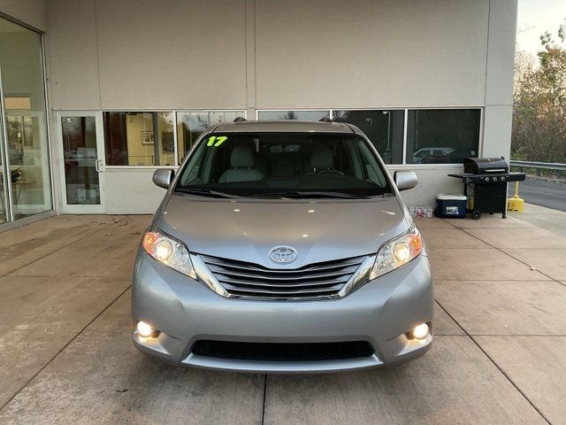 2017 Toyota Sienna XLE Premium