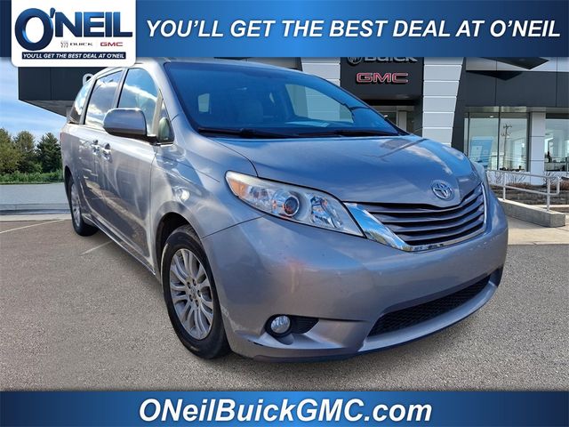 2017 Toyota Sienna 