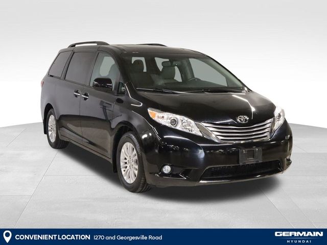 2017 Toyota Sienna 