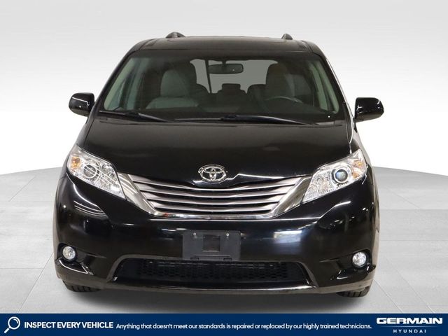 2017 Toyota Sienna 