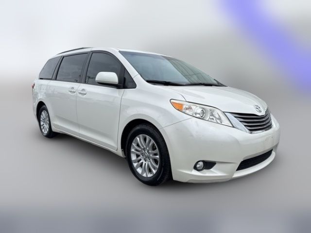 2017 Toyota Sienna 