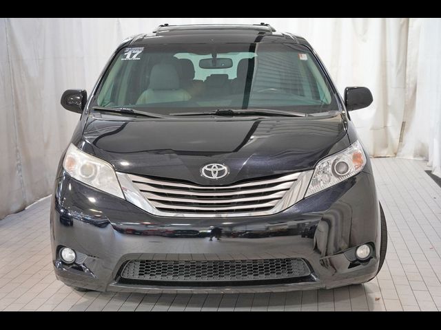 2017 Toyota Sienna XLE