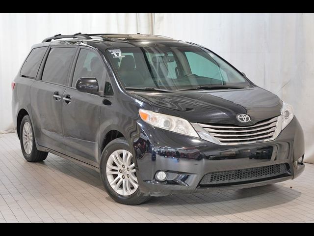 2017 Toyota Sienna XLE