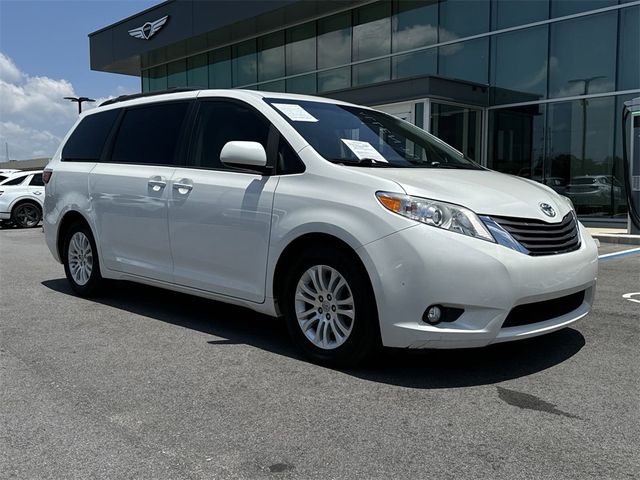 2017 Toyota Sienna 