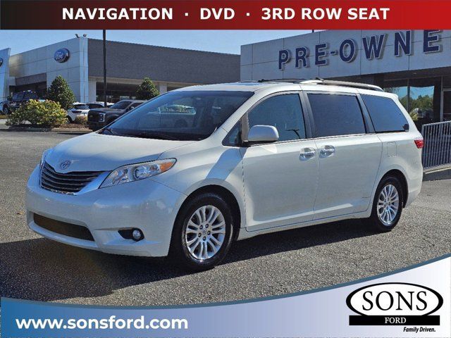 2017 Toyota Sienna XLE Premium