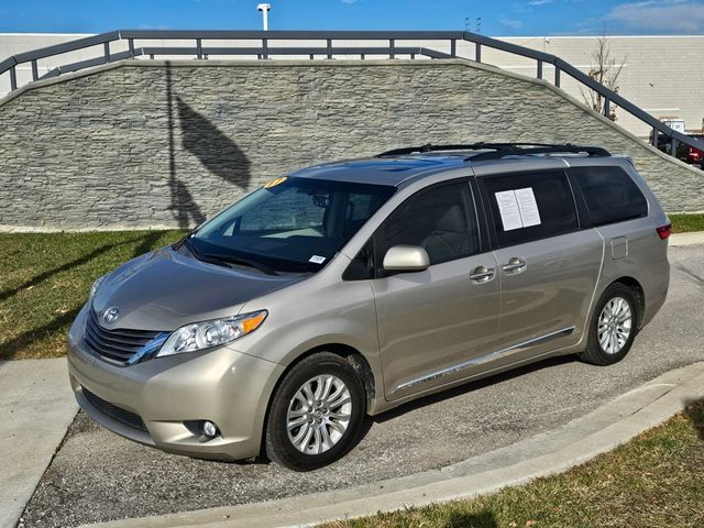 2017 Toyota Sienna 