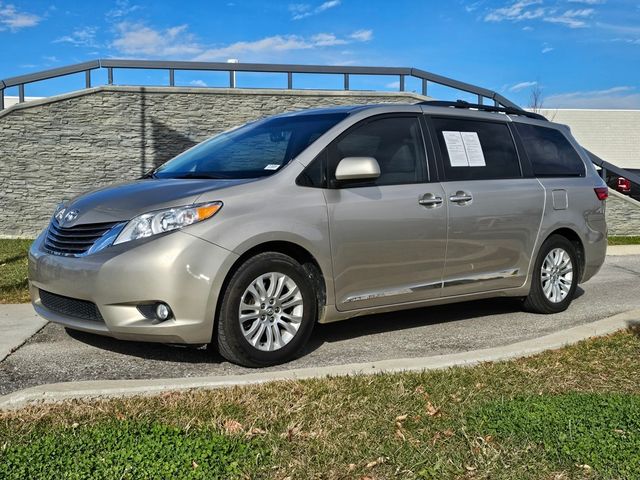 2017 Toyota Sienna 