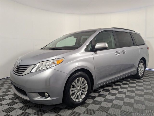 2017 Toyota Sienna XLE