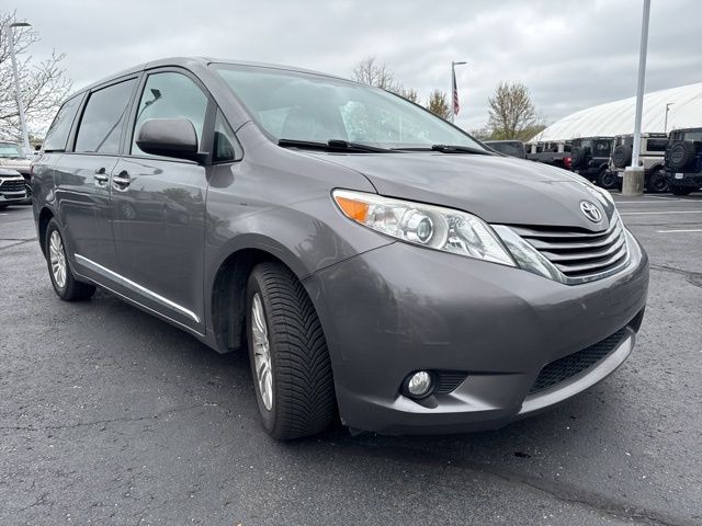 2017 Toyota Sienna 