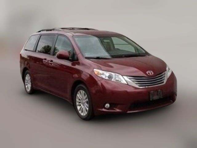 2017 Toyota Sienna XLE