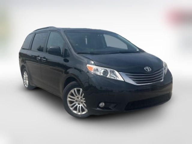 2017 Toyota Sienna 