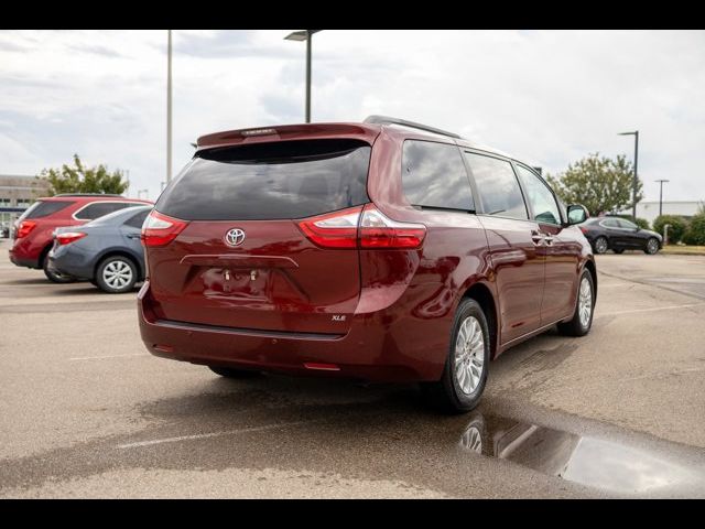 2017 Toyota Sienna XLE