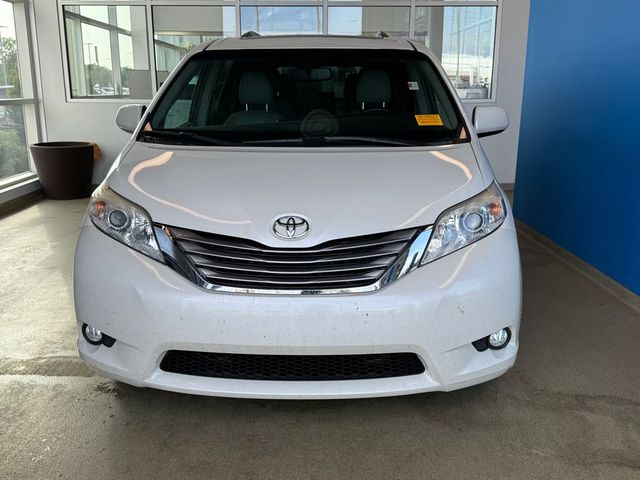 2017 Toyota Sienna XLE