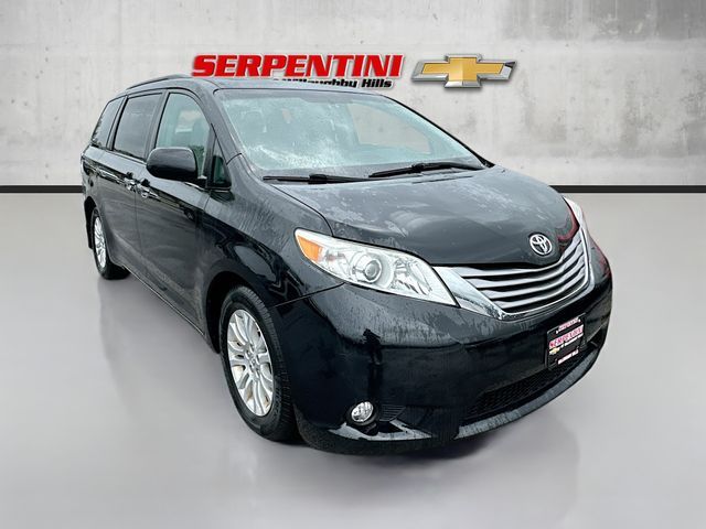 2017 Toyota Sienna 