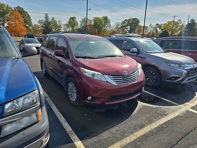 2017 Toyota Sienna 