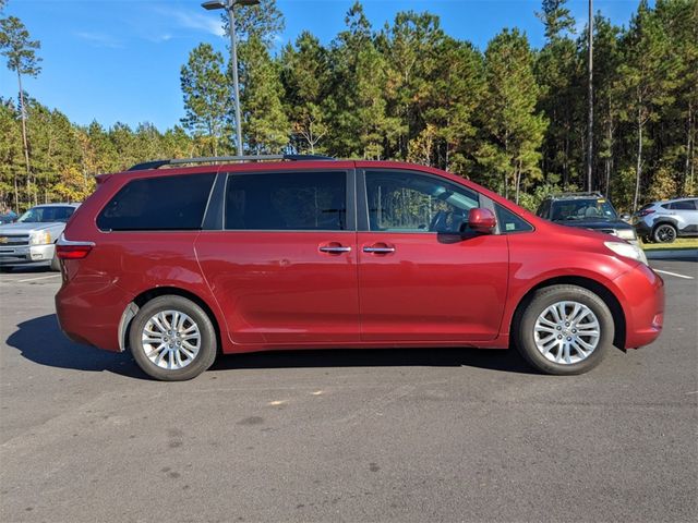 2017 Toyota Sienna 