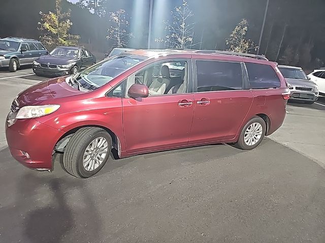 2017 Toyota Sienna 