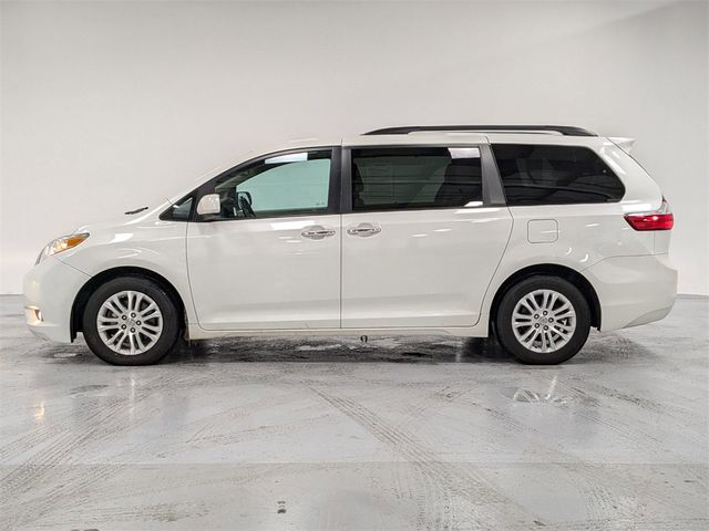 2017 Toyota Sienna 