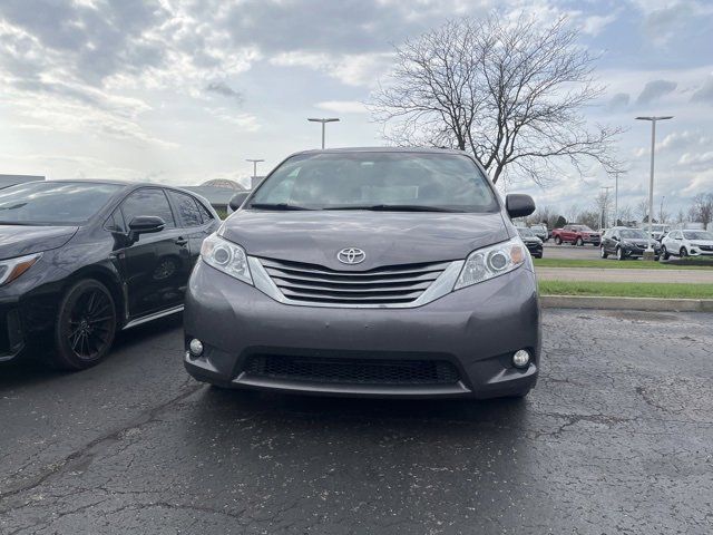 2017 Toyota Sienna 