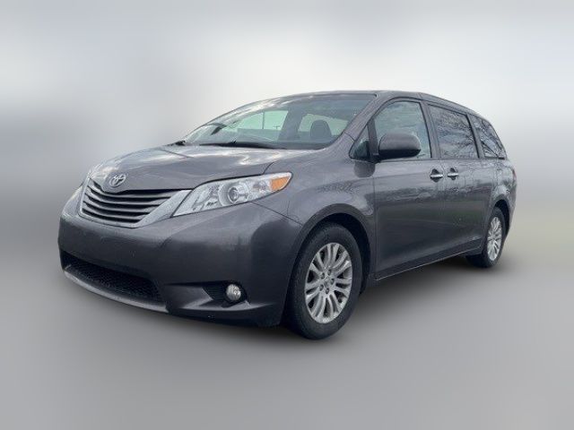 2017 Toyota Sienna 