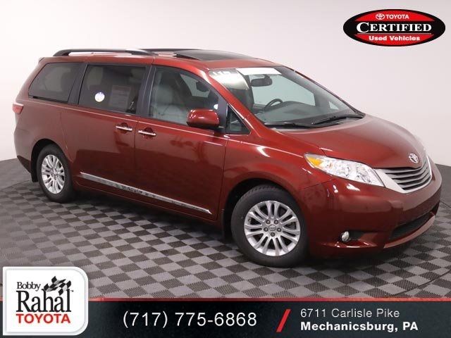 2017 Toyota Sienna XLE