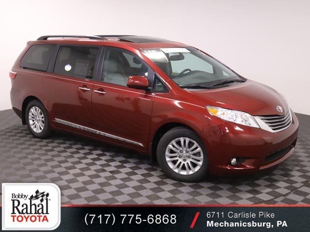 2017 Toyota Sienna XLE