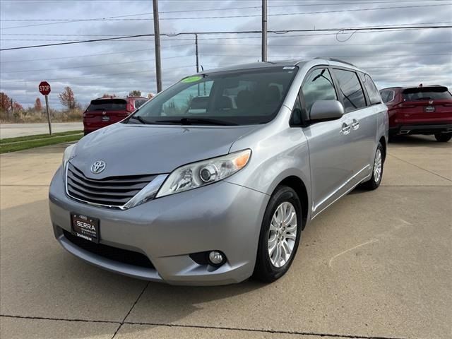 2017 Toyota Sienna 