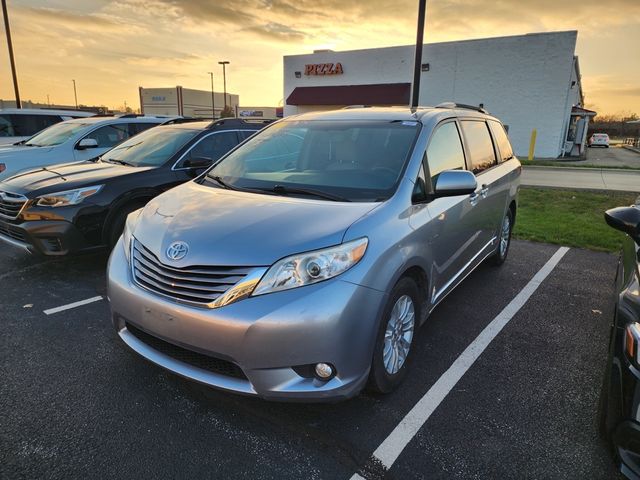 2017 Toyota Sienna 