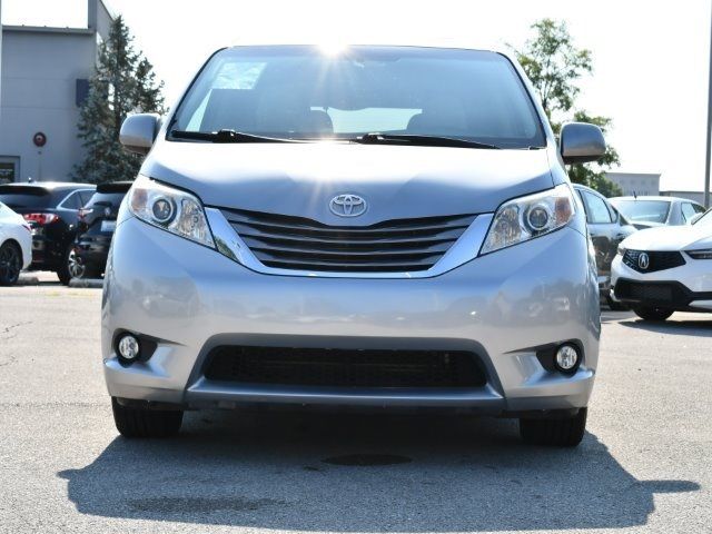 2017 Toyota Sienna XLE