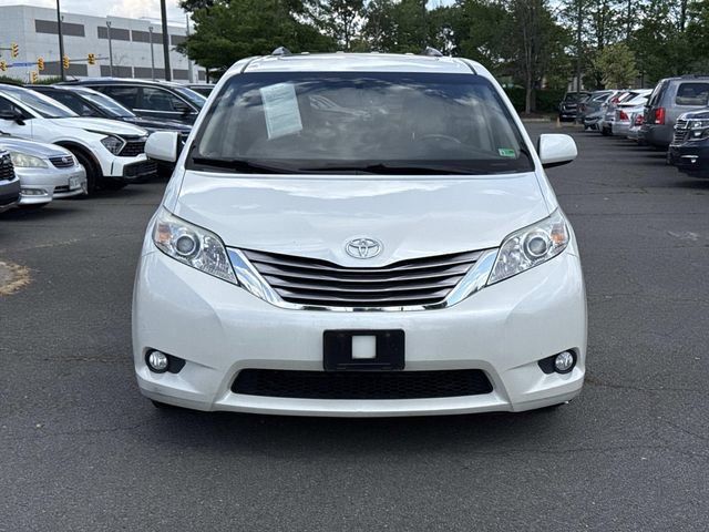 2017 Toyota Sienna XLE