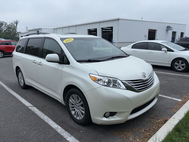 2017 Toyota Sienna 
