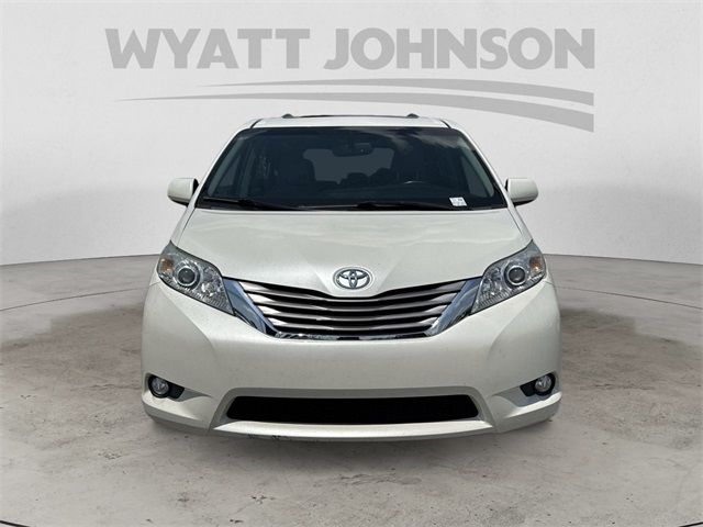 2017 Toyota Sienna 