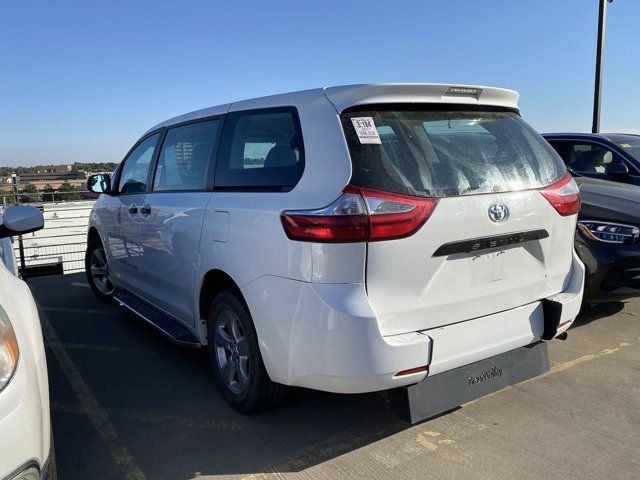 2017 Toyota Sienna L