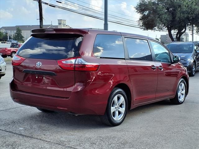 2017 Toyota Sienna L