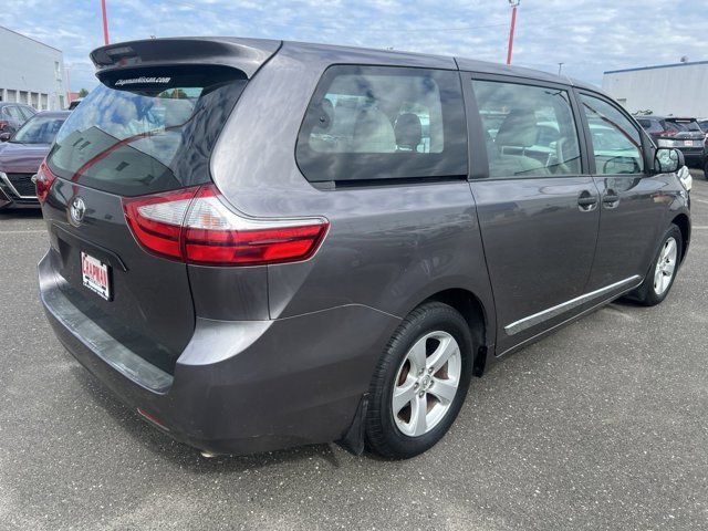 2017 Toyota Sienna L