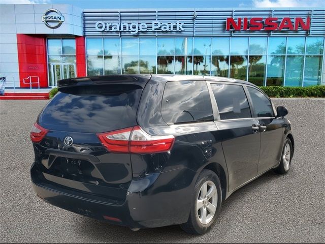 2017 Toyota Sienna L