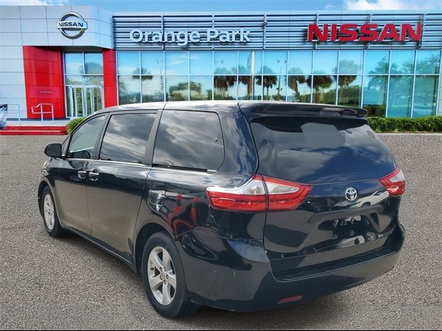 2017 Toyota Sienna L