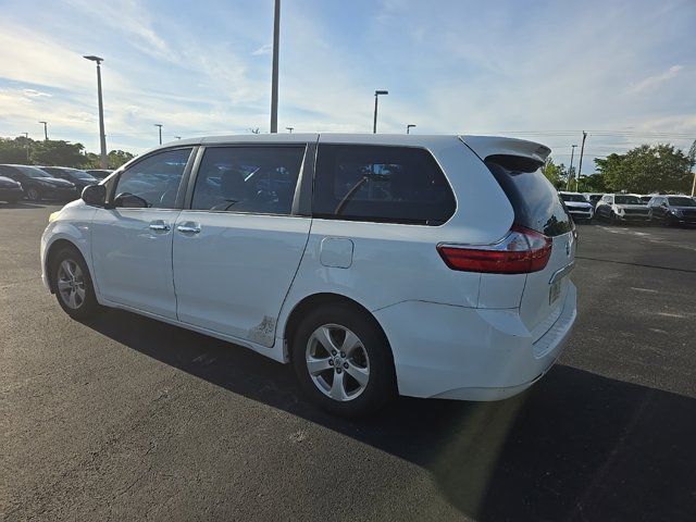 2017 Toyota Sienna L